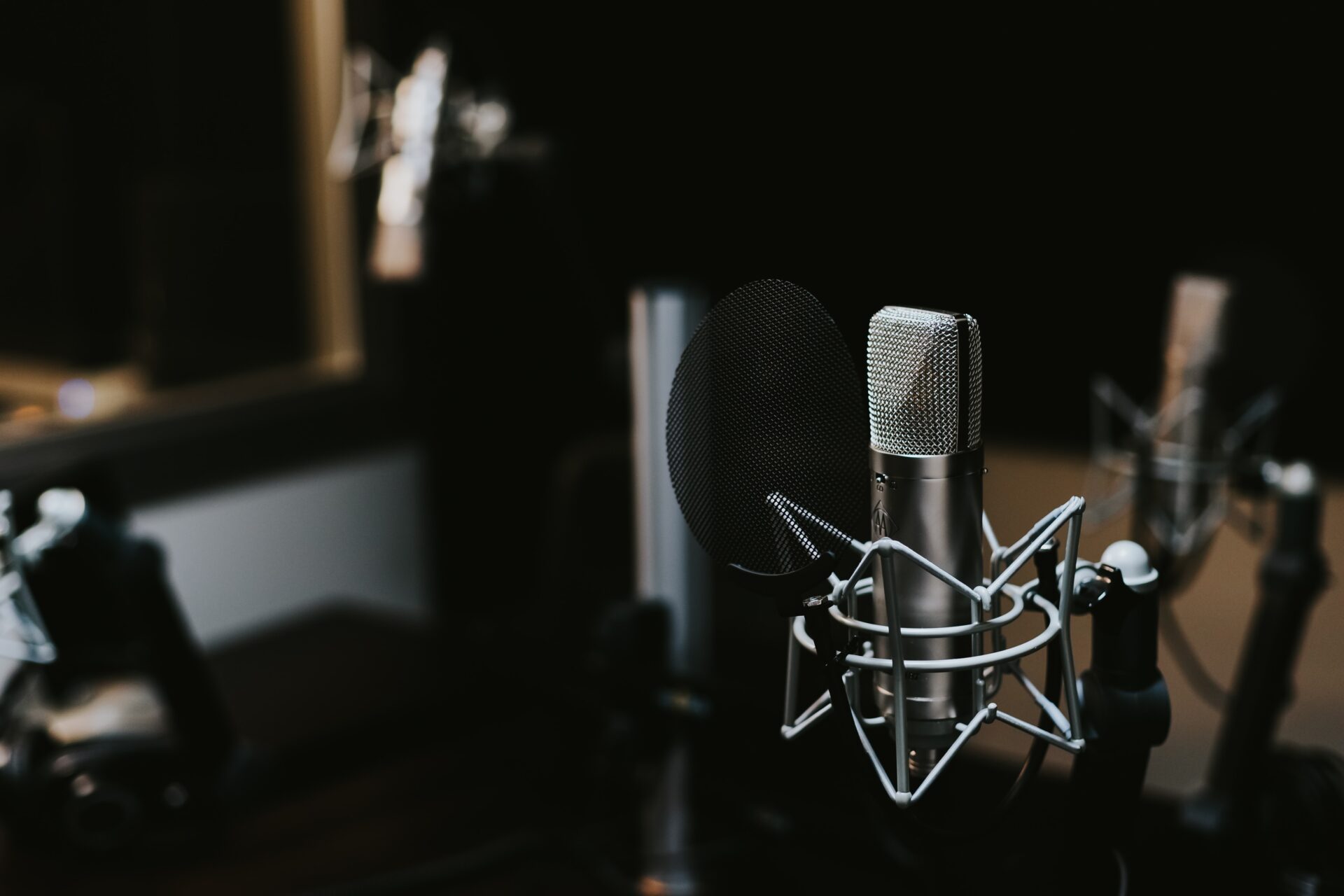 5 Podcasts que você precisa conhecer: Sociedade, Cultura e Entretenimento