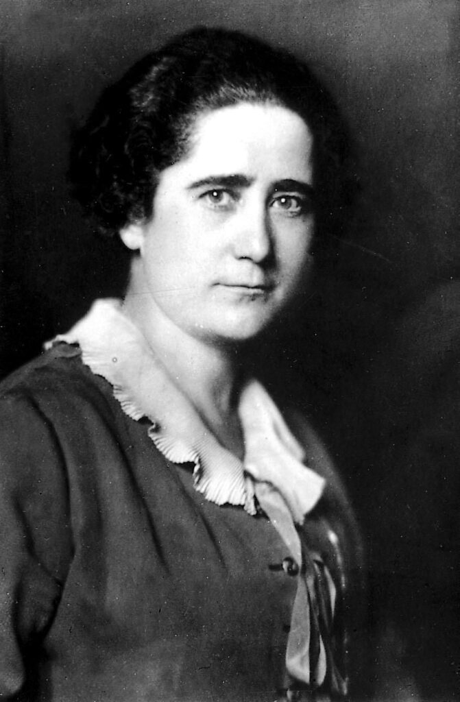 10 Mulheres Feministas que Marcaram a História 5 Clara Campoamor 2